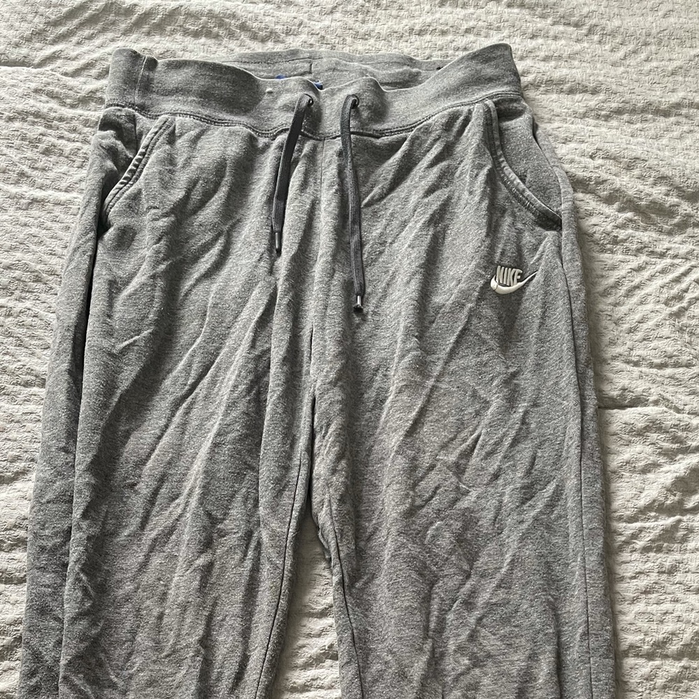 Grey Nike women’s sweatpants